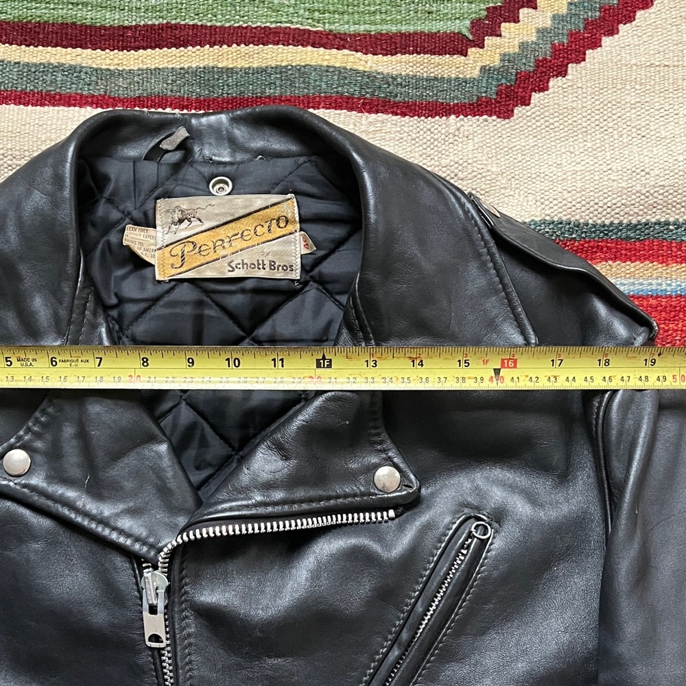 1970s Schott Perfecto Black Leather Motorcycle Jacket - Picture 7 of 11